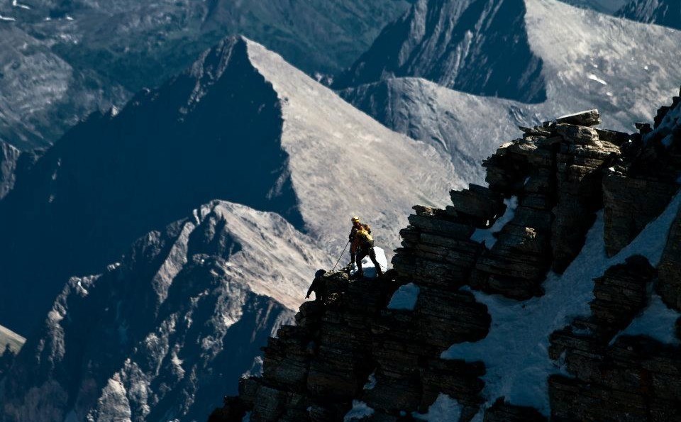 Climbers on the North Ridge. Photo Noel Rogers 