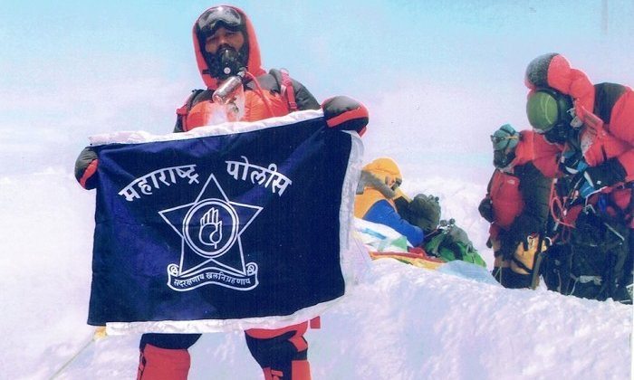 A faked photo of Dinesh Rathod on Mount Everest. 