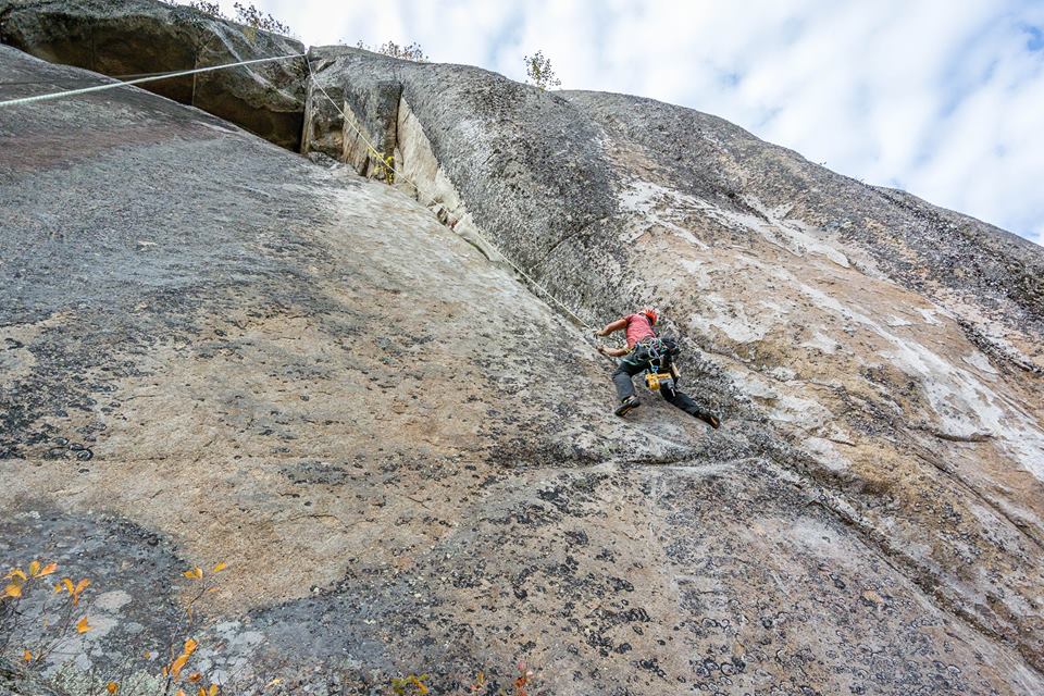 Toproping the new route. Photo Serge Alexandre Demers Giroux