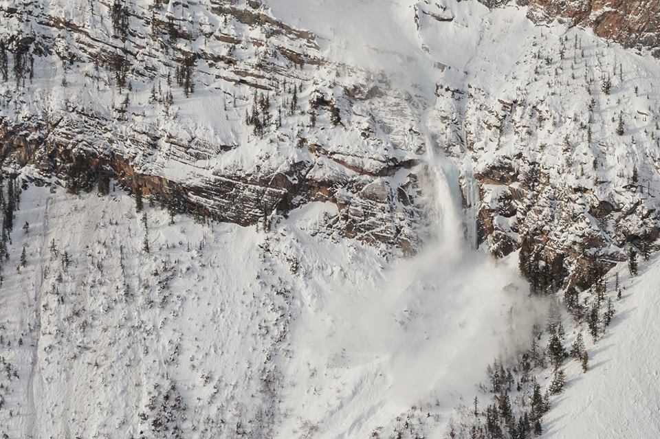 Silk Tassel WI4, in field, avalanche on Jan. 28/2017 Photo Tim Banfield