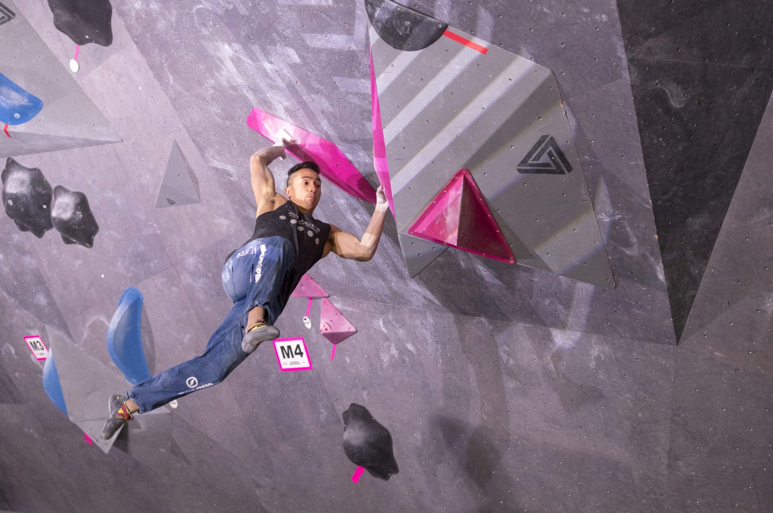 Meet Sean McColl and the Stars of Canadian Bouldering Gripped Magazine