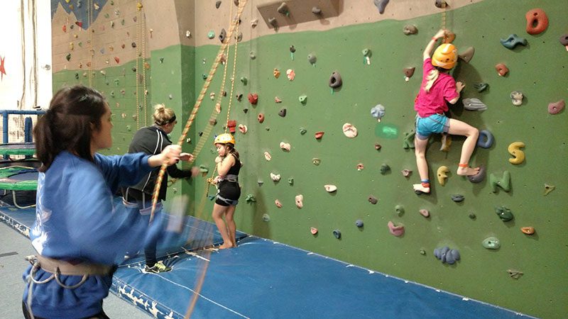 Indoor Weekly: Helmets for Gym Lead Climbers? - Gripped Magazine