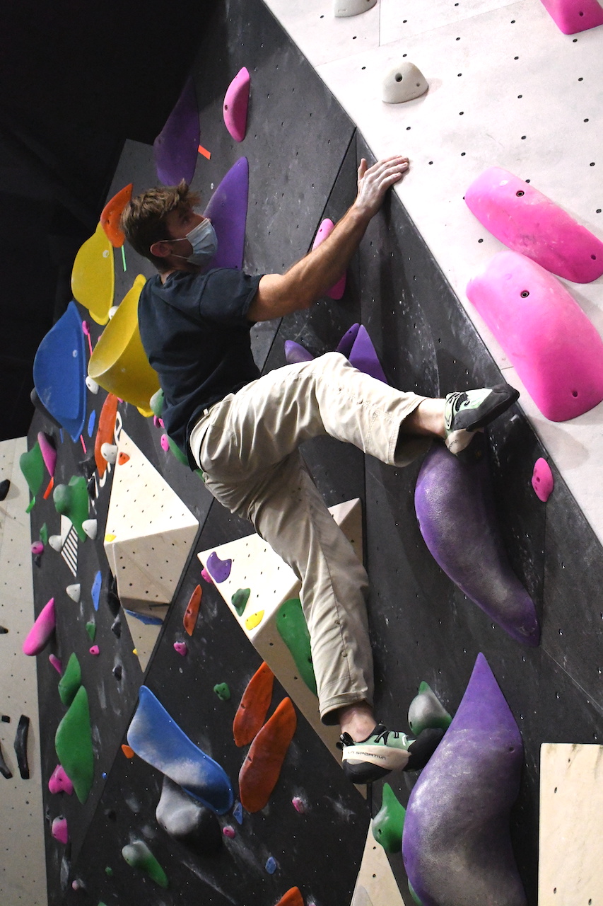 Low Volume - Women's, for a Man to have narrower heel : r/bouldering